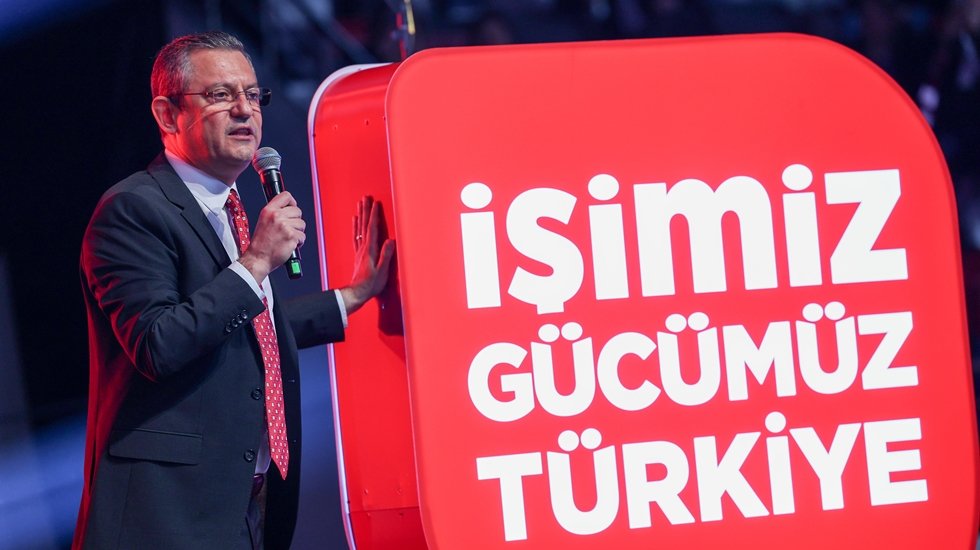 CHP aday tanıtım toplantısında L&uuml;tf&uuml; Savaş'ın ismi anons edilmedi