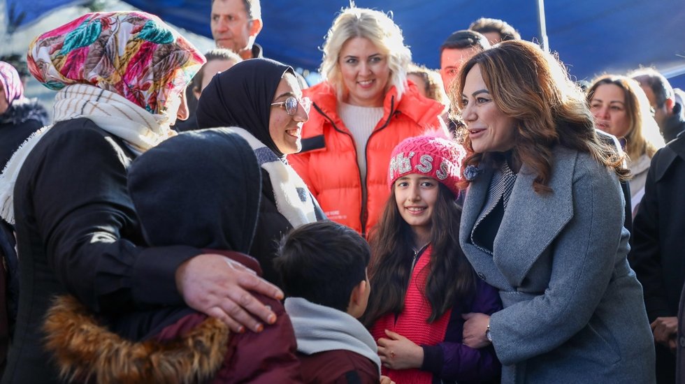 CHP&rsquo;li Y&uuml;ceer&rsquo;e yurttaştan yoğun ilgi&hellip;