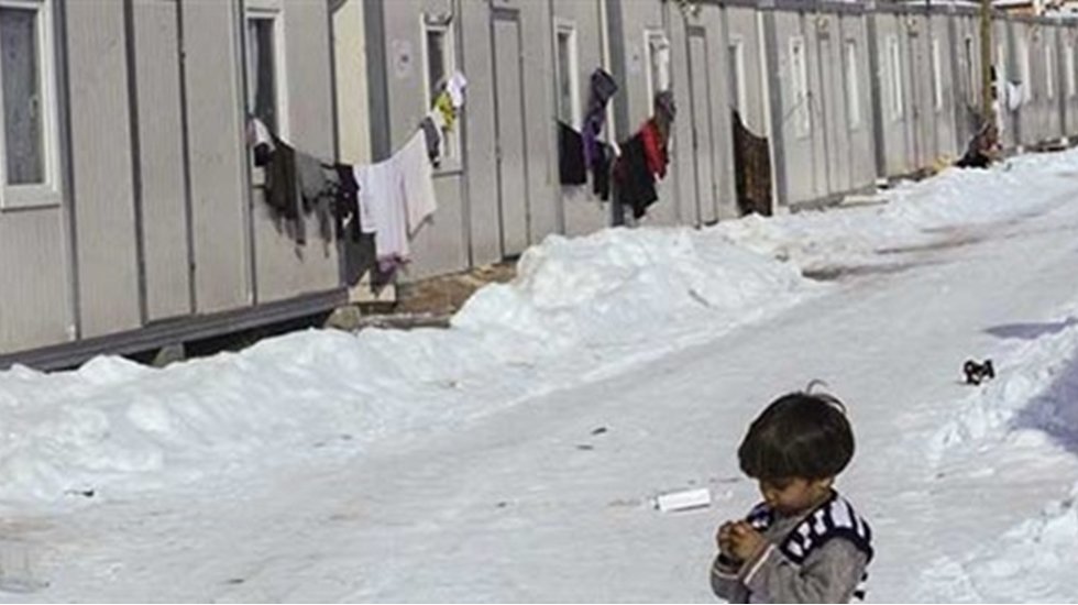 Depremzede bu kışı da konteynerde ge&ccedil;irecek
