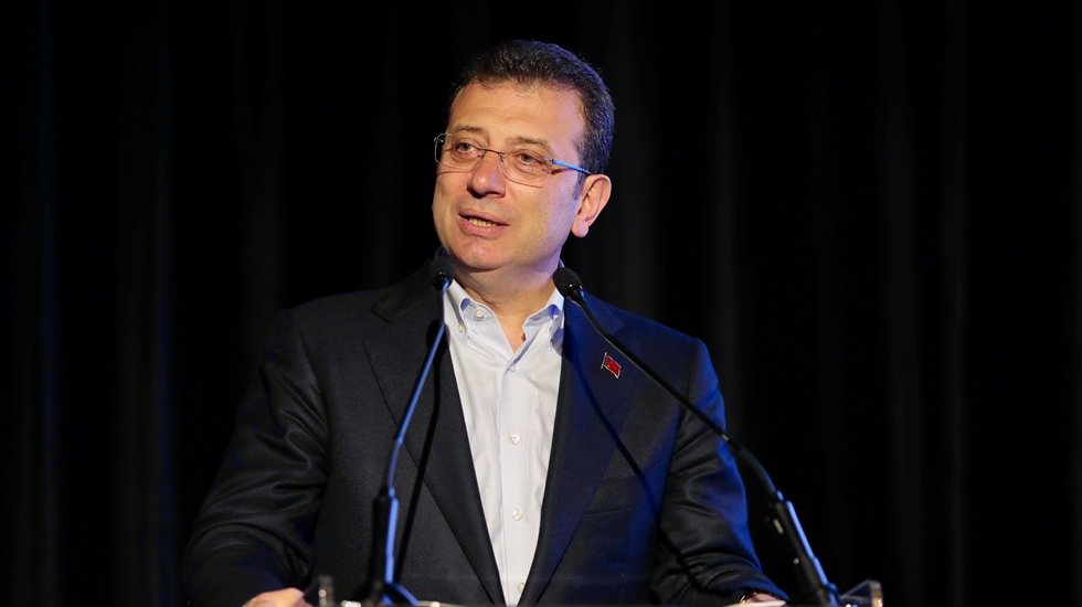 İmamoğlu: Neden korkuyorsunuz? Bu gen&ccedil;ler &uuml;lkedeki iki y&uuml;zl&uuml;l&uuml;ğ&uuml; protesto ediyorlar ve sizden korkmuyorlar.