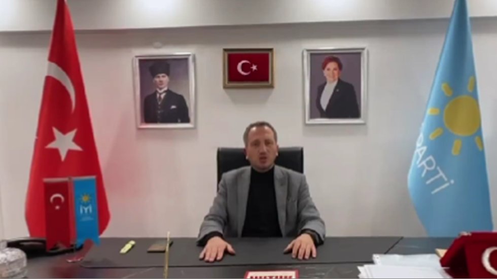 İYİ Parti&rsquo;de İmamoğlu istifası: 'Tam yol ileri' diyerek topluca istifa ettiler