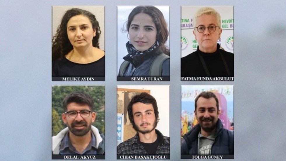 3 g&uuml;n &ouml;nce g&ouml;zaltına alınan 6 gazeteci adliyeye sevk edildi