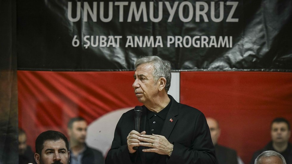 Mansur Yavaş'tan depremzedelere: &ldquo;Oradaki mağduriyetler bitinceye kadar burada bizlerin misafirisiniz&rdquo;