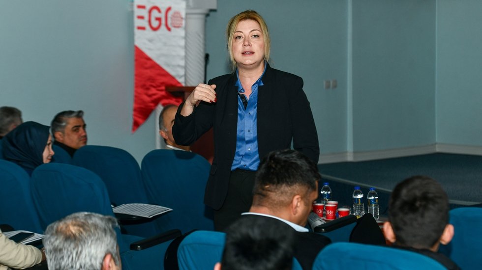 Otob&uuml;s şof&ouml;rlerine halkla ilişkiler, &ouml;fke kontrol&uuml;-stres y&ouml;netimi eğitimi