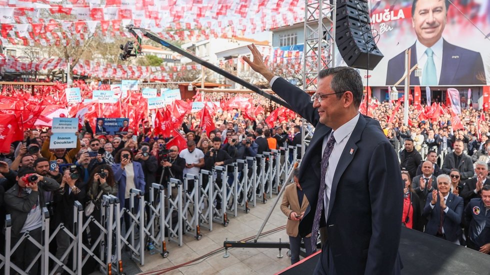 &Ouml;zg&uuml;r &Ouml;zel Muğla'dan seslendi: 'Se&ccedil;imi T&uuml;rkiye İttifakı ile kazanacağız'