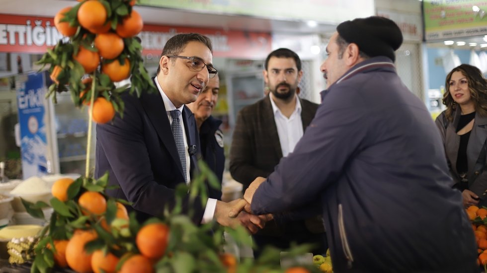 Pazarcılar, toplumun nabzını tutarlar