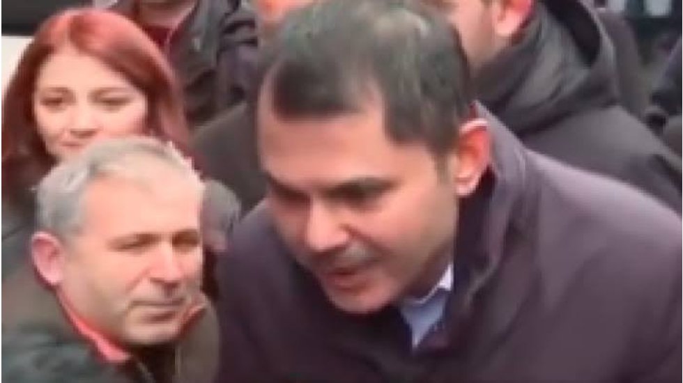 Vatandaştan Murat Kurum&rsquo;a: Sizi 20 sene savundum ama artık y&uuml;z&uuml;m yok savunmaya