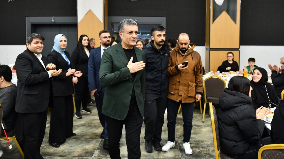 Başkan Bozkurt, iftarda engelli bireyler ile buluştu