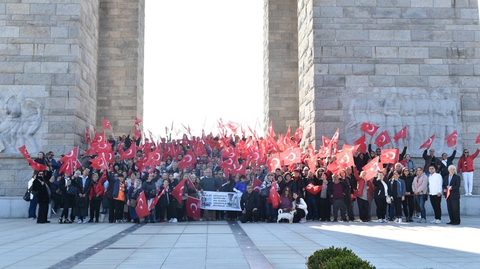 Beşiktaş Belediyesi Çanakkale Zaferi’nin 109 Yılında komşularını Çanakkale’ye götürdü...