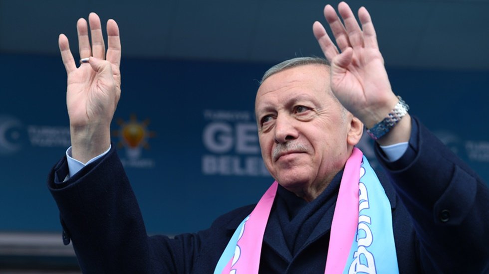 Erdoğan: "CHP'nin belediye başkan adayı deste deste dolarla kazanmak istiyorlar&rdquo;