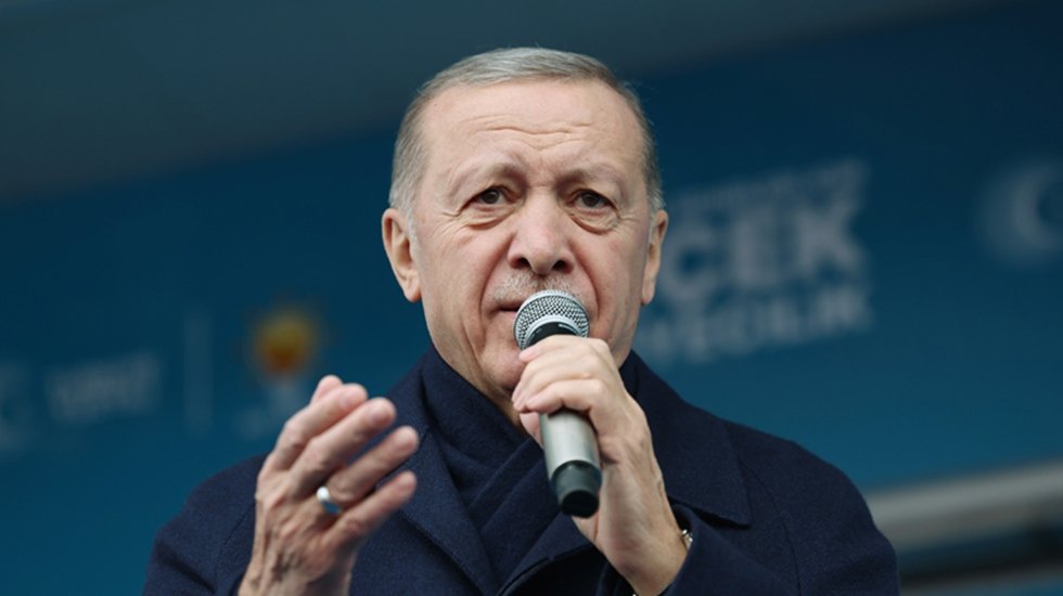 Erdoğan: Emeklilerin sıkıntılarının &ccedil;&ouml;z&uuml;m&uuml; boynumuzun borcu