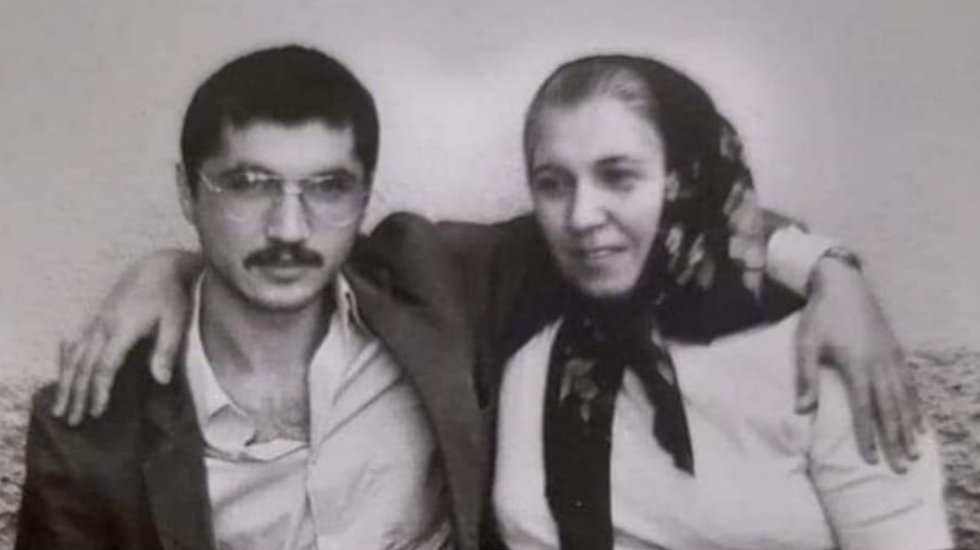 Hasan Hınıslı'nın acı g&uuml;n&uuml;: Annesi Zehra Hınıslı hayatını kaybetti