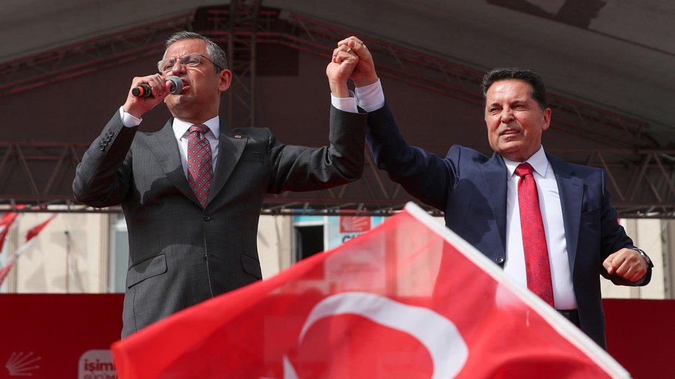 &Ouml;zel'den, 17 bakana tepki: "Yazıklar olsun b&ouml;yle adalete, b&ouml;yle devlet y&ouml;netimine"