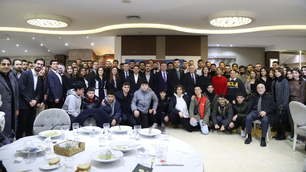Sarıyerli gençler 'Mustafa Oktay Aksu' diyor