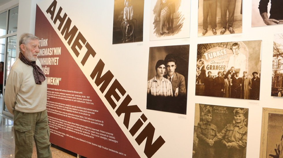 92 yaşındaki Usta Oyuncu Ahmet Mekin, Küçükçekmece’de