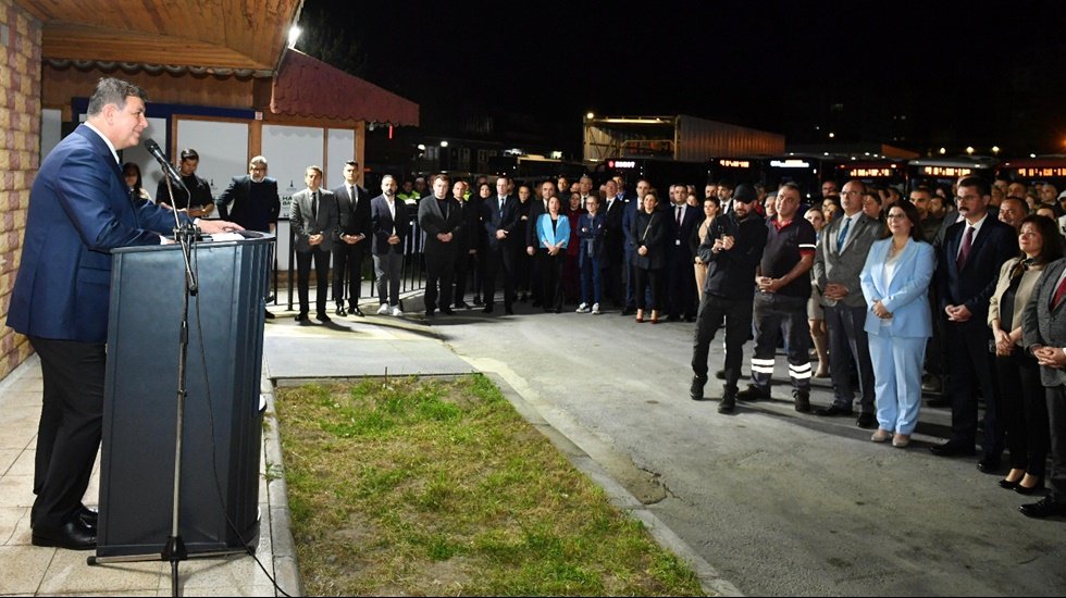 Cemil Tugay bayramlaşmaya sabah 05.00'te başladı