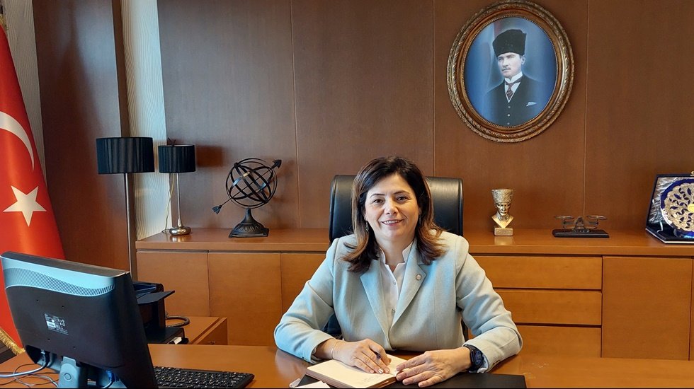 İstanbul Barosu'nun ilk kadın başkanı Av. Filiz Sara&ccedil; yeniden aday