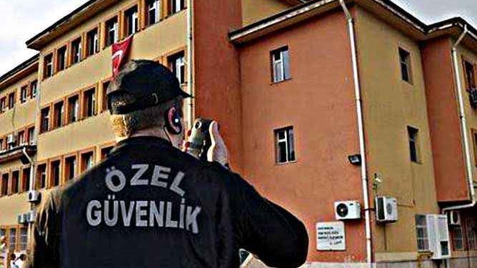 Neden okullarda güvenlik görevlisi yok?