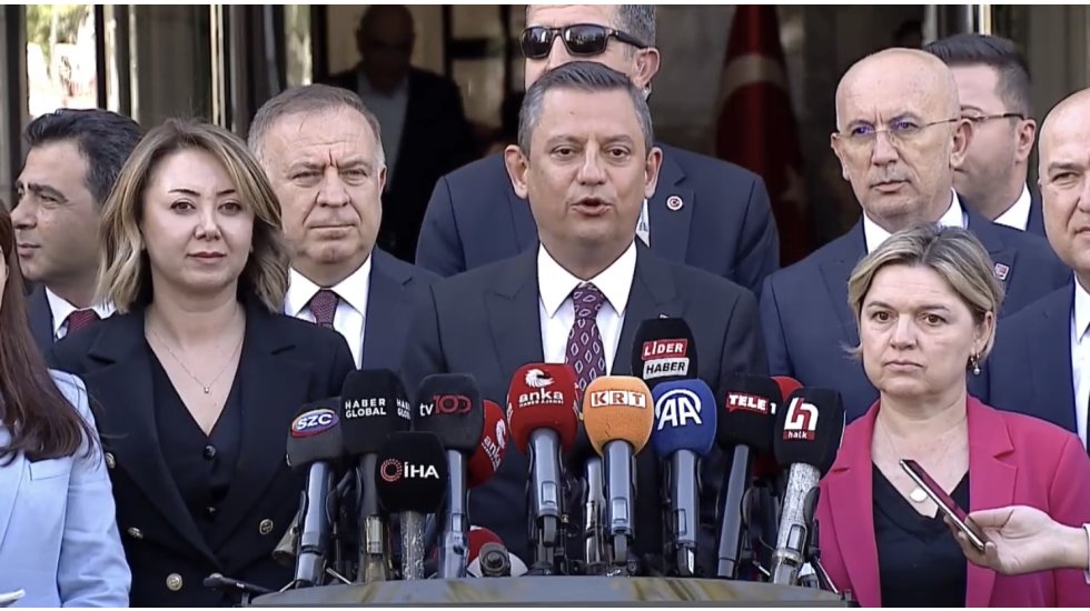 &Ouml;zg&uuml;r &Ouml;zel: Hatay se&ccedil;imleri bir değil sekiz kere iptal edilir