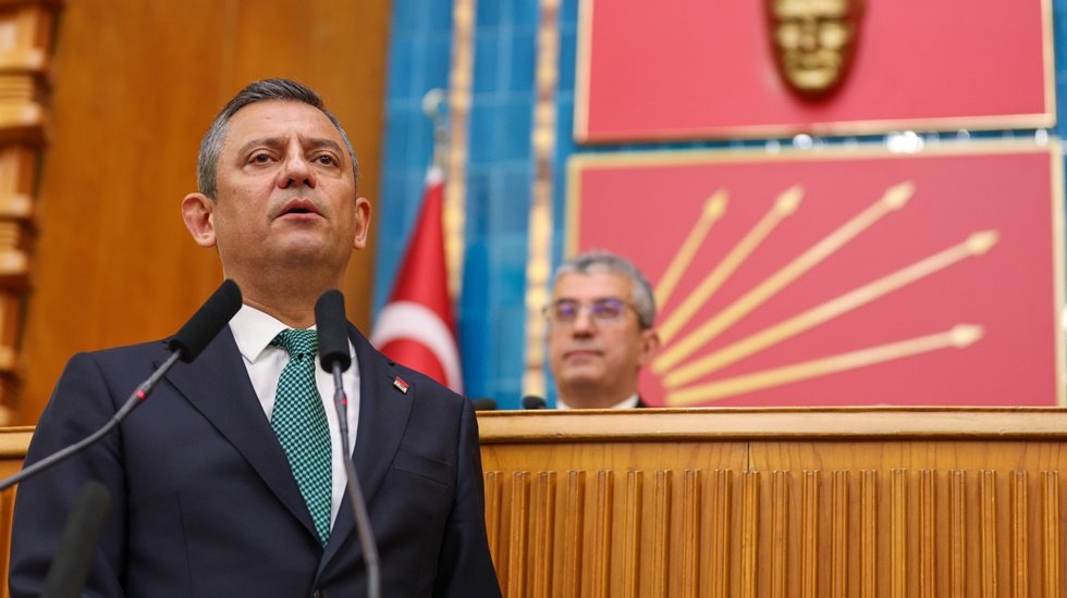 Se&ccedil;imin ardından ilk grup toplantısı: "CHP hi&ccedil;birimizin tapulu malı değildir"
