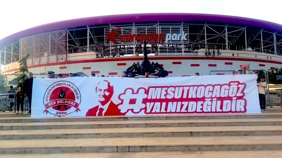 Sosyal medyada tıklanma rekoru #MesutKocag&ouml;zYalnızDeğildir