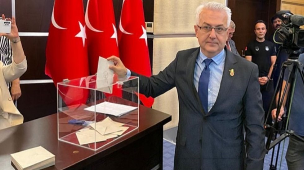 Tutuklama sonrası Kepez Belediyesi'nde yeni başkan belli oldu