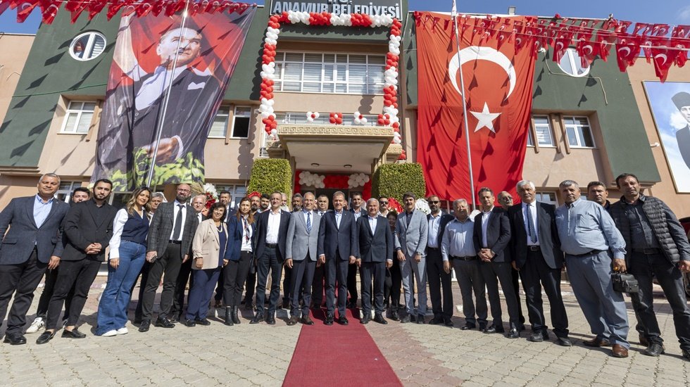 Vahap Seçer: “Meclis çoğunluğu sorunumuz kalmadı. 13 ilçede hizmetler katlanarak devam edecek”