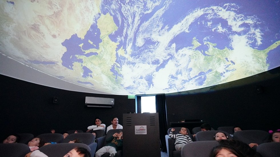 Beylikdüzü Belediyesi, ilçede ilk planetaryumu açtı…