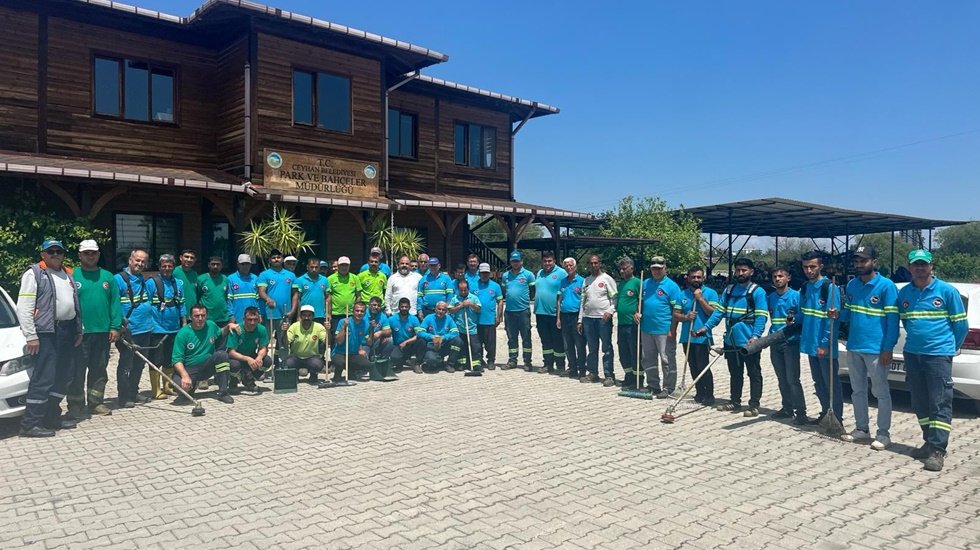 Ceyhan'da temizlik seferberliği için bütçeyi zora sokmadan mevsimlik ekip kuruldu