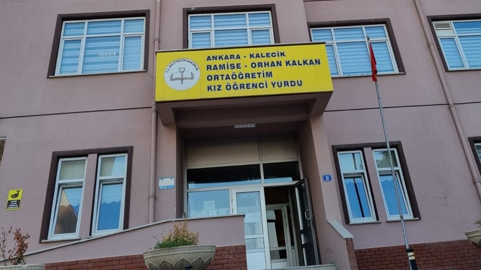 Hayırsever İş İnsanı Kalkan; &ldquo;&Ccedil;ocuklar okusun diye bağış yaptık, ticaret yapılsın istemedik&rdquo;