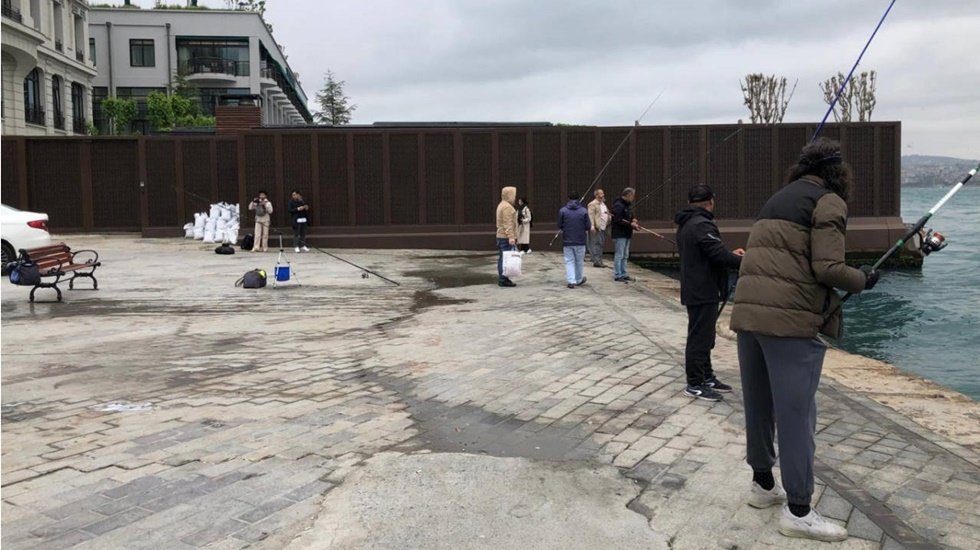 İstanbul’un en güzel manzarası bu duvarın arkasında ama yurttaşa kapalı!