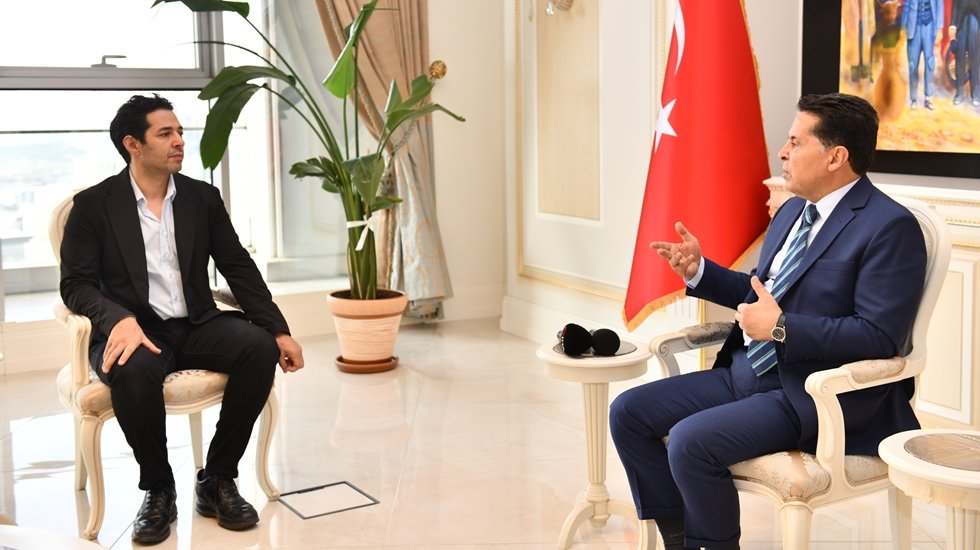 Oyuncu Mert Fırat çalışmalarını Esenyurt’ta yürütecek