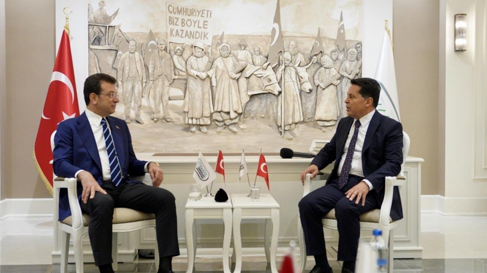 İmamoğlu&rsquo;ndan Ahmet &Ouml;zer'e destek: 'Hangi filmin fragmanını izlettiğinizi g&ouml;r&uuml;yoruz'