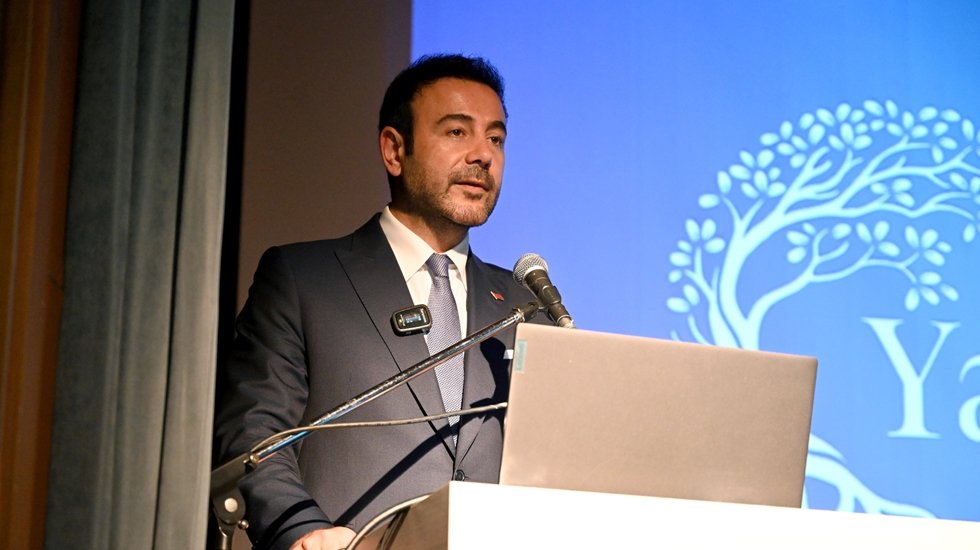 Beşiktaş Belediyesi düzenlediği konferansta, 65 + Yaşam Ofisi hizmetleri hakkında bilgi verdi.
