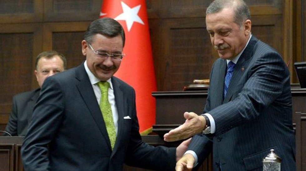 AKP'li Melih G&ouml;k&ccedil;ek&rsquo;in Ankara&rsquo;ya verdiği zarar milyarlarca lirayla &ouml;l&ccedil;&uuml;l&uuml;yor...