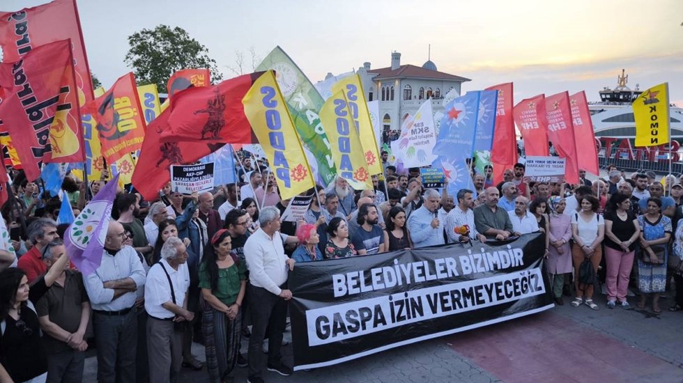 İstanbul'da 'kayyum' protestosu
