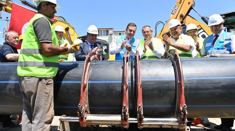 Akın: Ayvalık&rsquo;ın en b&uuml;y&uuml;k sorunlarından biri olan su kesintisi &ccedil;&ouml;z&uuml;lecek&hellip;