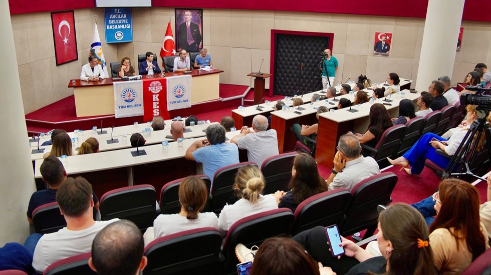 Avcılar Belediyesi’nde toplu iş sözleşmesi coşkusu