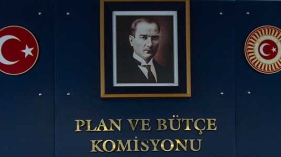 CHP&rsquo;nin kamuda ikinci maaşın sınırlandırılması &ouml;nerisi iktidar tarafından reddedildi