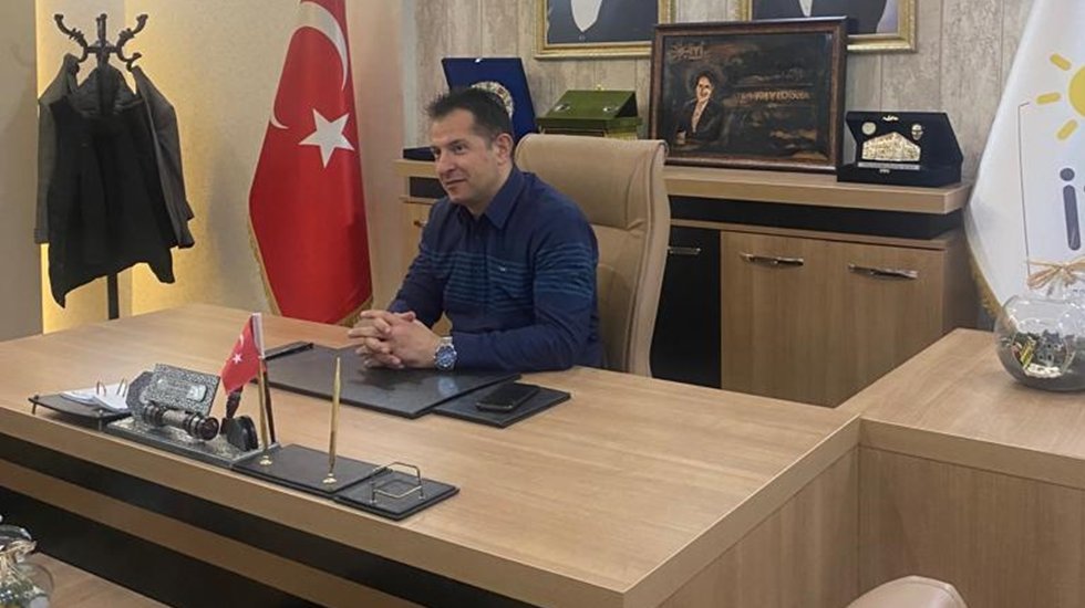 Karasu: &Ccedil;ok yakında sokaklarda her &uuml;&ccedil; kişiden biri m&uuml;lteci olacak...