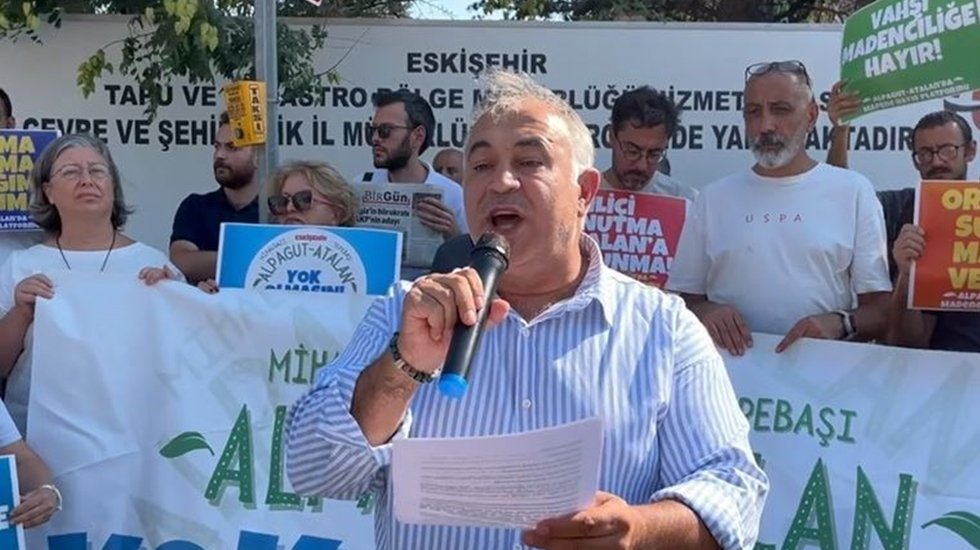 Beni jandarma komutanının yanında &ouml;l&uuml;mle tehdit etti&hellip;