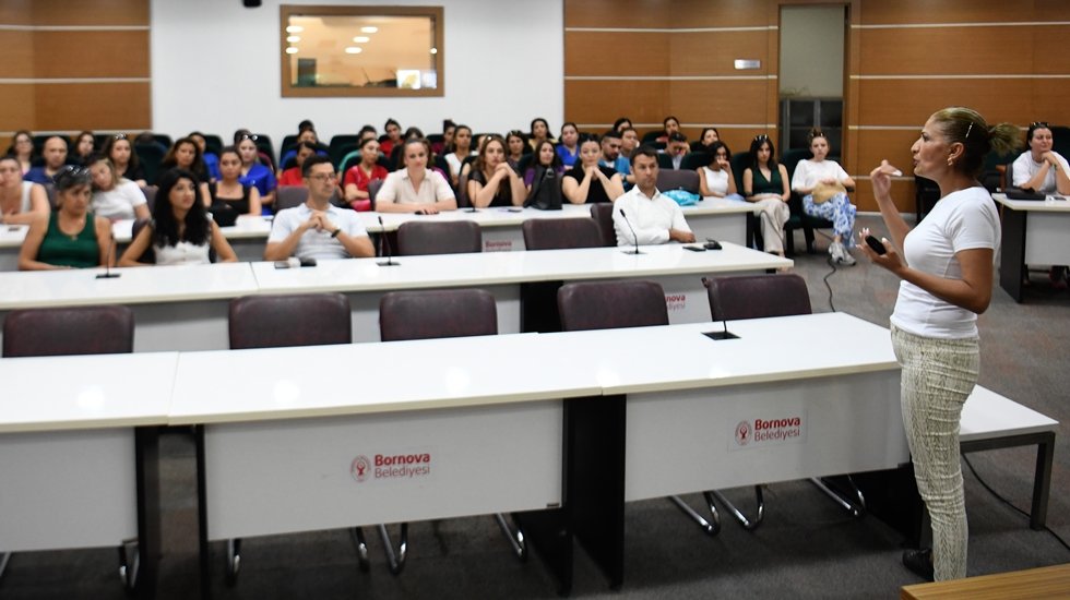 Bornova&rsquo;da uyuşturucuyla m&uuml;cadele seferberliği