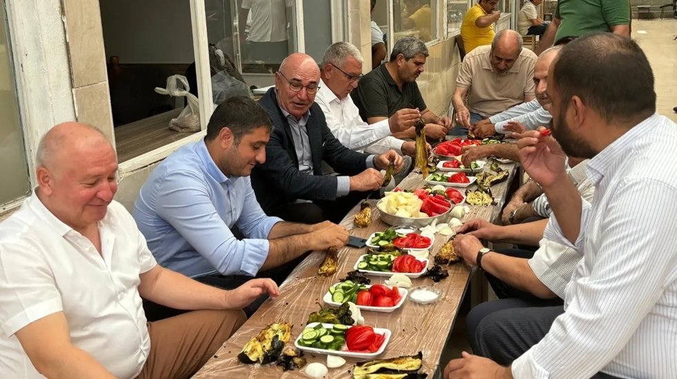 CHP olarak tarımı bitirmeye yemin etmiş bir iktidara karşı &ccedil;ift&ccedil;imizin yanında olmaya devam edeceğiz...