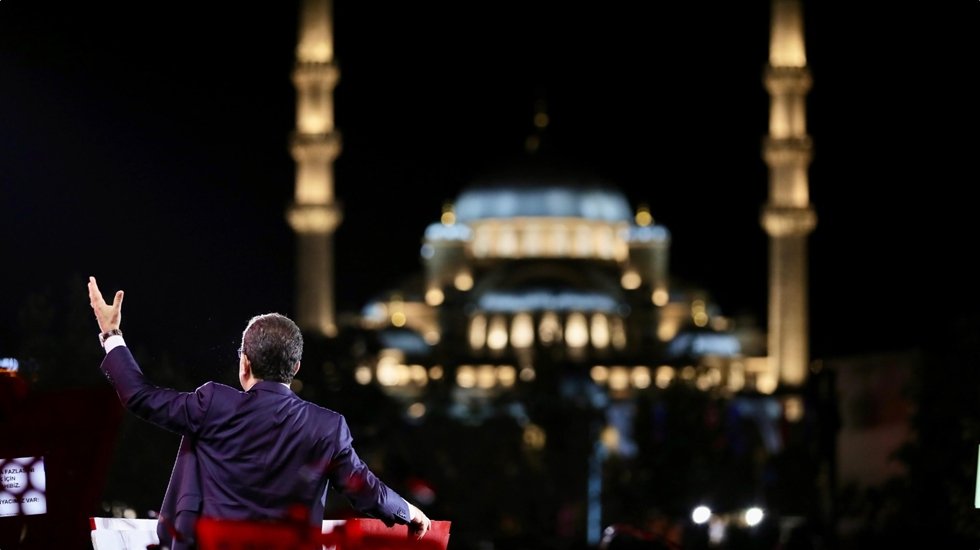 İstanbul, 30 Ağustos’u Eminönü Meydanı’nda kutladı