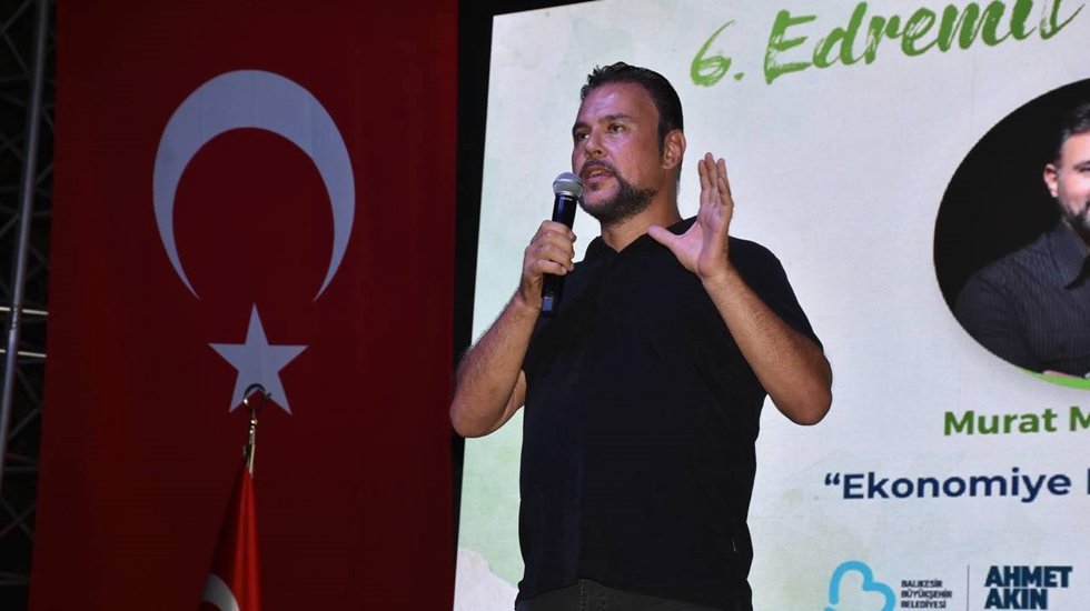 Murat Muratoğlu&rsquo;ndan &lsquo;Mehmet Şimşek&rsquo; yorumu: Tek delikanlı Berat Albayrak&rsquo;tı, onu da eve kapattılar!