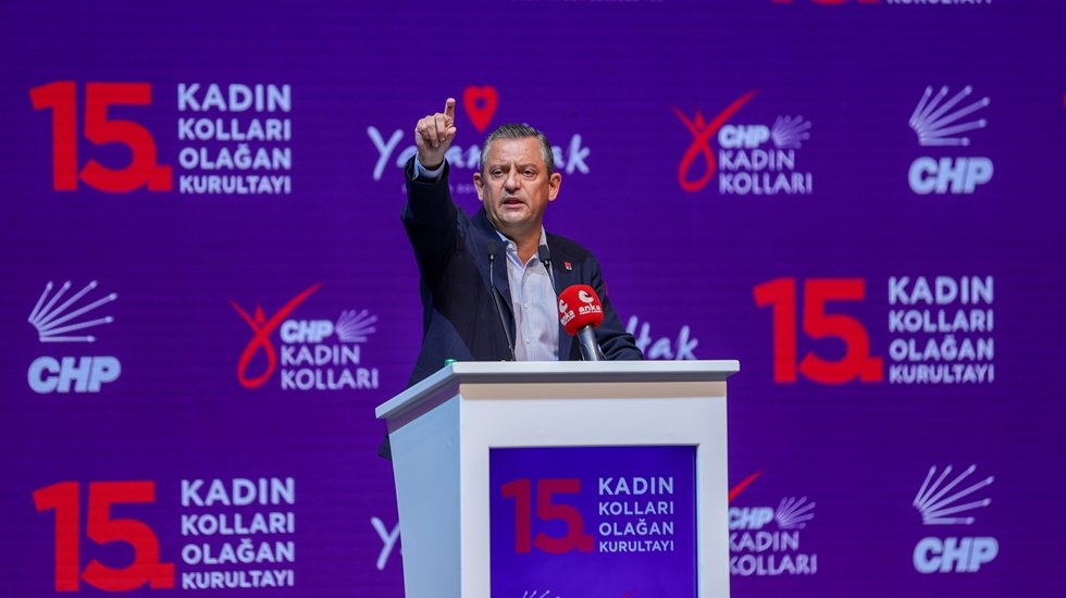 &Ouml;zg&uuml;r &Ouml;zel CHP Kadın Kolları 15. Olağan Kurultay'ında konuştu&hellip;