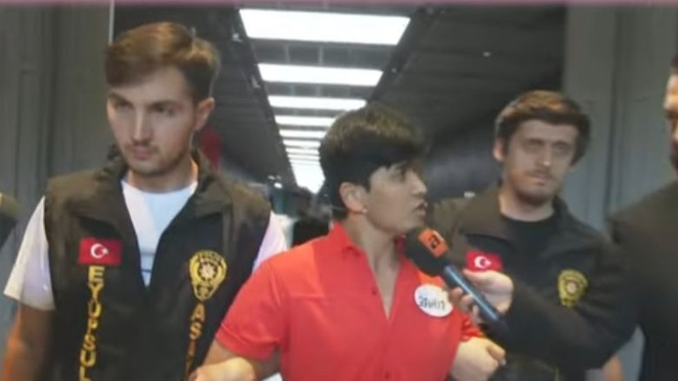 14 yaşındaki kızı istismar eden Afgan uyruklu kişi Esra Erol’da gözaltına alındı.