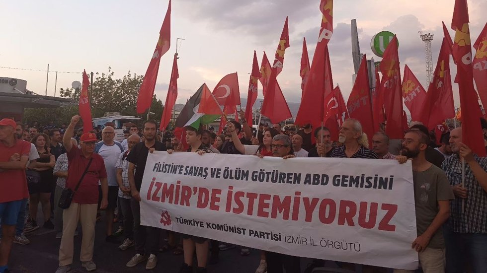 TKP'den ABD savaş gemisine protesto: &ldquo;Filistin'e savaş ve &ouml;l&uuml;m getiren ABD gemisini İzmir'de istemiyoruz&rdquo;
