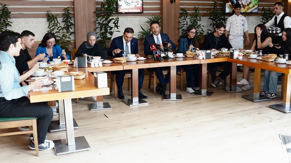 Beyoğlu’nda Üniversite öğrencileri anlaşmalı restoranlarda ücretsiz yemek yiyecek...