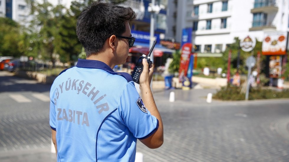 Büyükşehir Zabıtası sadece Konyaaltı’nda 4 bin 360 olaya müdahale etti